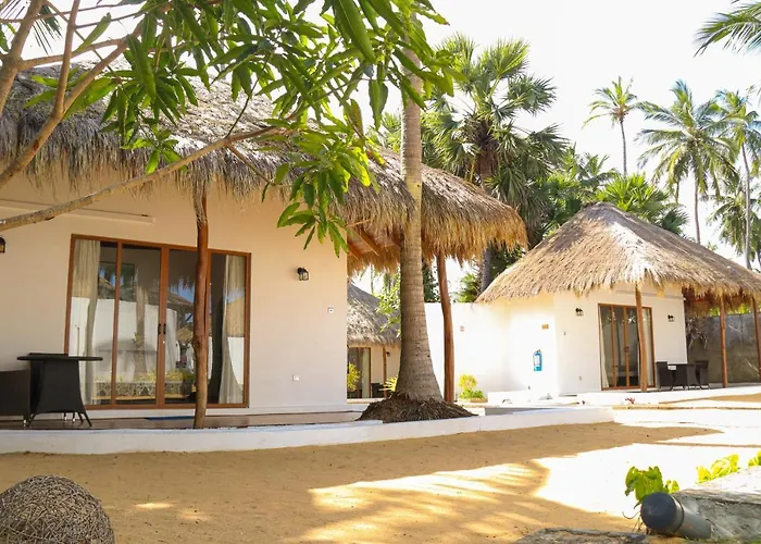 The Blue Lagoon Resort Kalpitiya