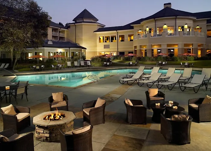 Stone Mountain Hotels With Amazing Views