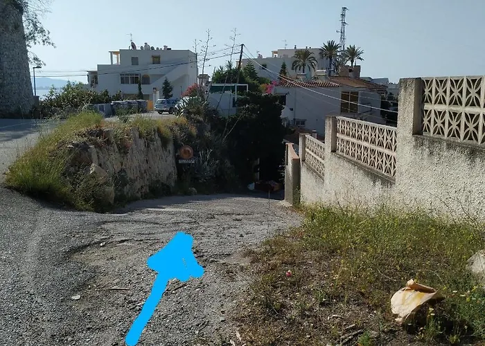 Casa baja cerca del mar