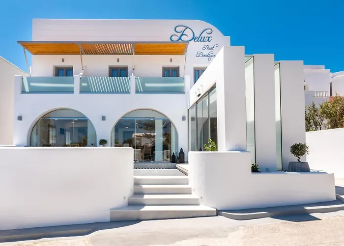 Deluxe Suites Santorini