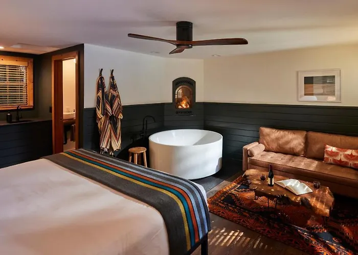 Highlands Resort - Adults Only