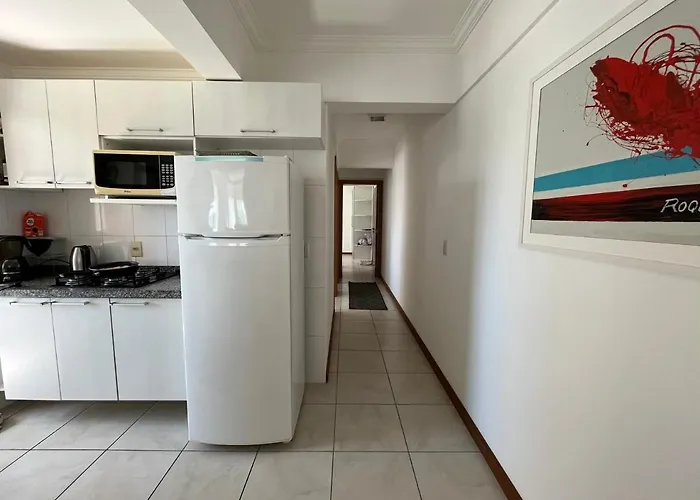 Apartamento espaçoso 2 quartos a 200 m da praia