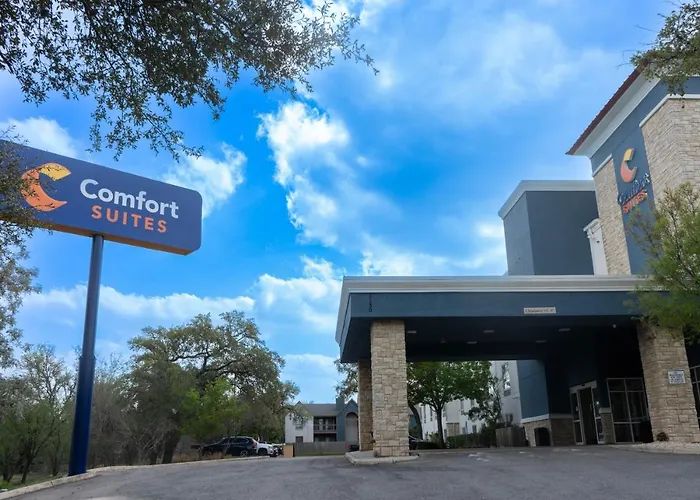 Comfort Suites Medical Center Near Six Flags
