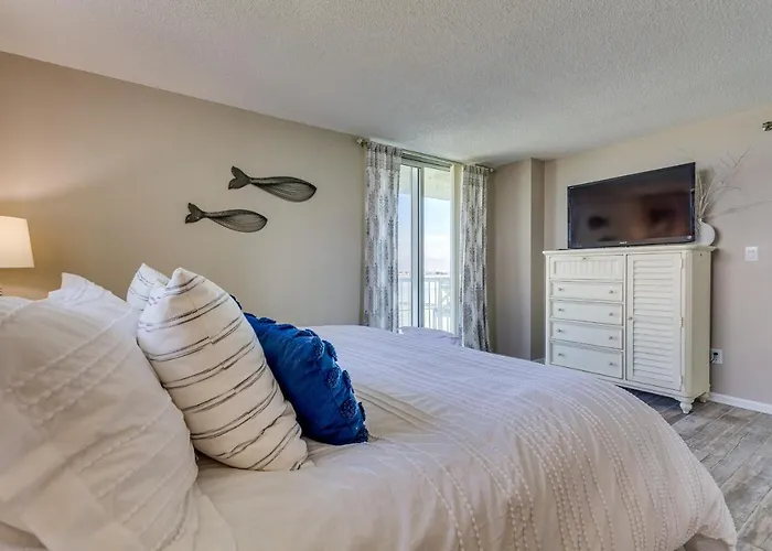 Pensacola Beach Vacation Rental W/ Private Balcony