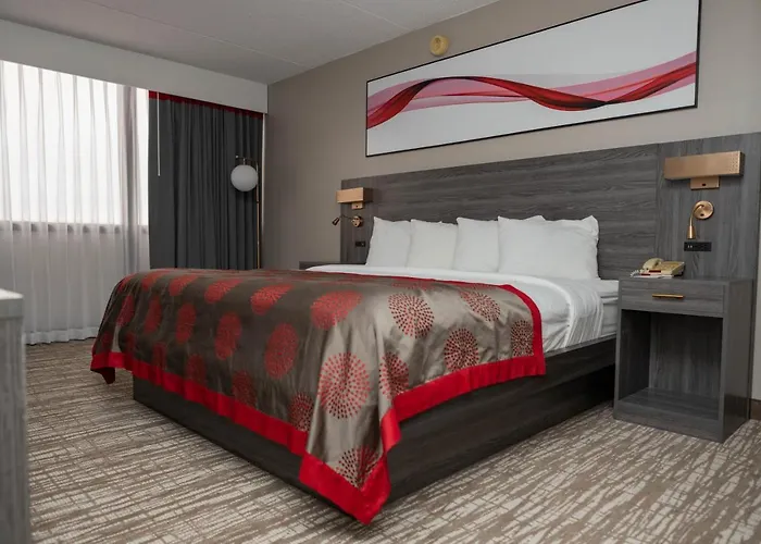 Ramada By Wyndham Cedar Rapids