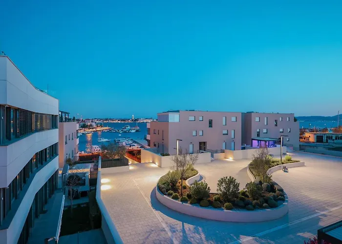 The View Luxury Residence With Pool