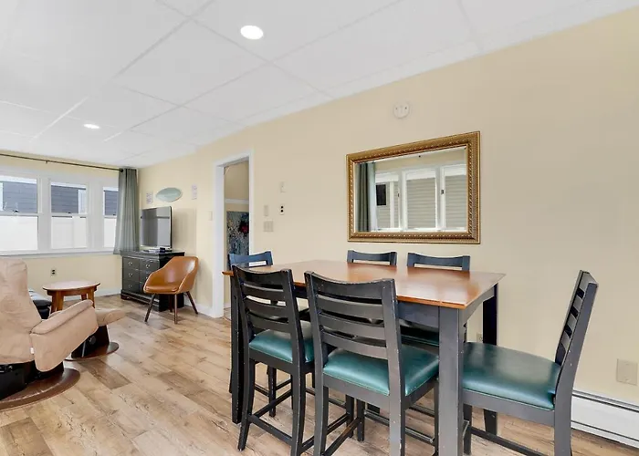 Abellona Inn & Suites