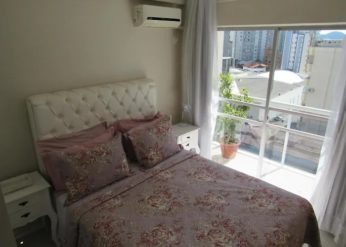 Apartamento Coral - 1 quadra do Mar