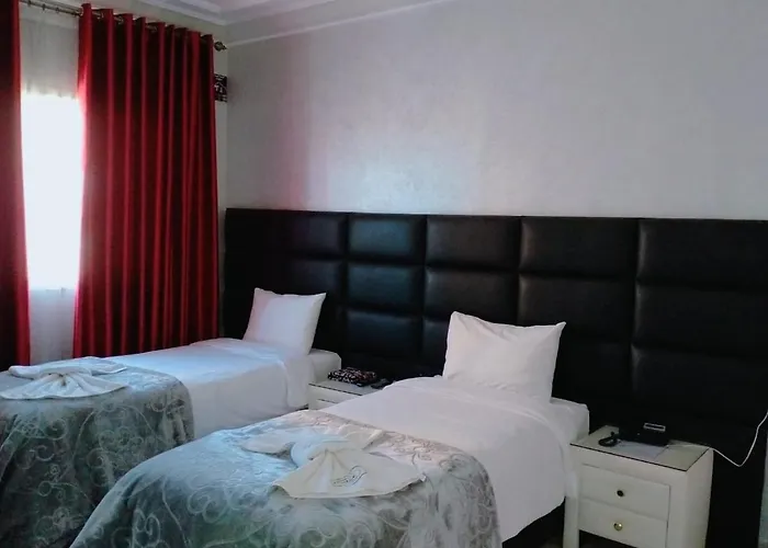 Hôtel Hadaik Ain Asserdoune