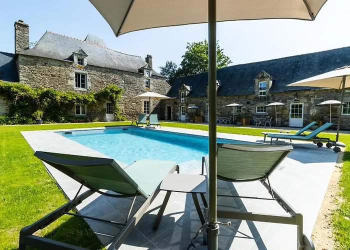 Manoir Du Vau D Arz Gites Et Chambres D Hotes Avec Piscine
