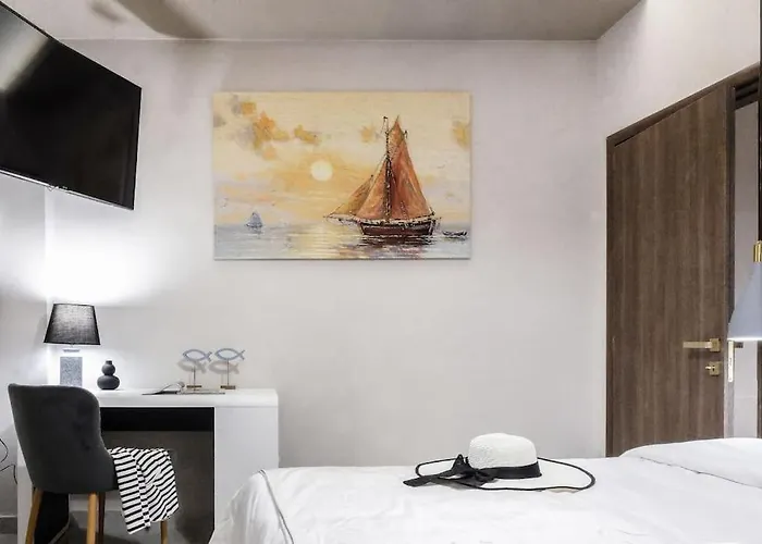 Menda Suite