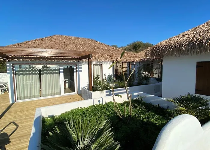 Hotel Selwo Lodge - Animal Park Tickets Included