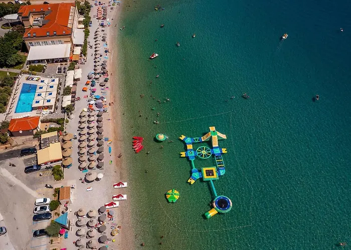 Hotel Dobrovit