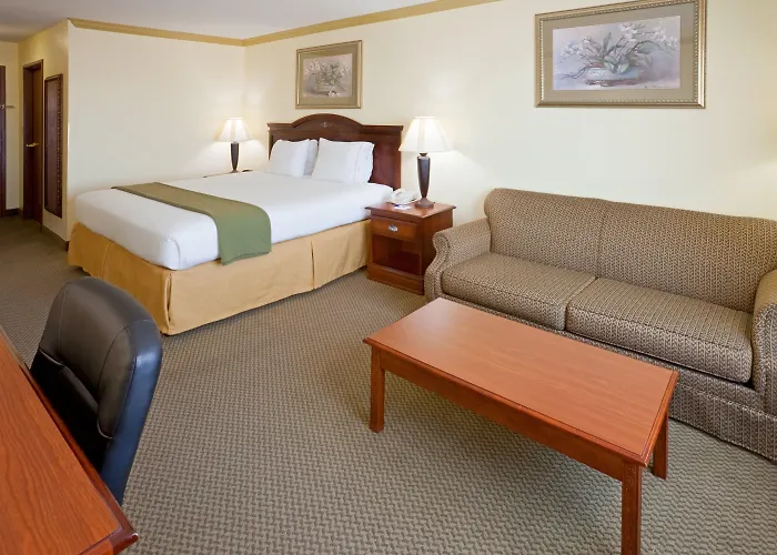 Holiday Inn Express Lake Worth Nw Loop 820 By Ihg