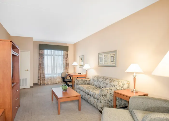 Holiday Inn & Suites Goodyear - West Phoenix Area By Ihg