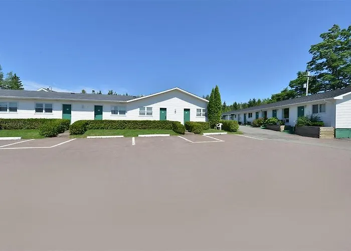 Econo Lodge Macpuffin