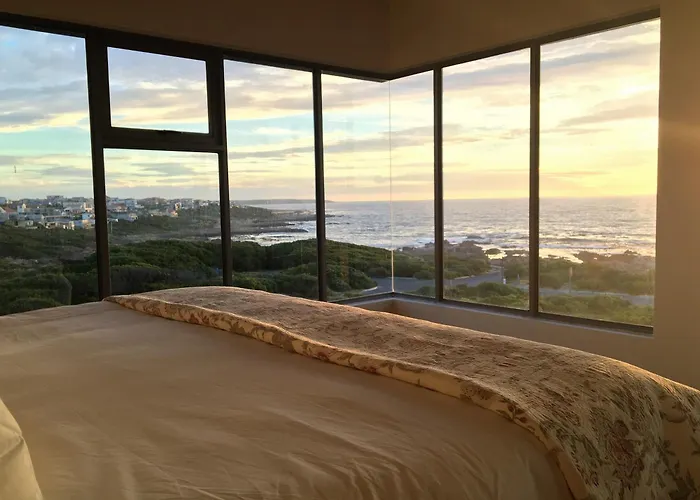 Marine 5 Boutique Hotel