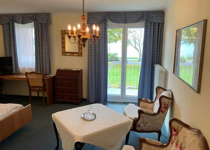 Hotel Strand-Cafe Mit Gaestehaus Charlotte