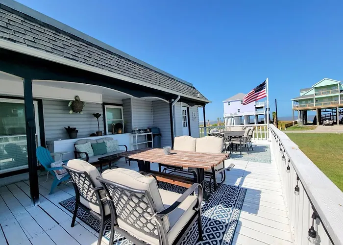Sea-La-Vie, Your Beach House Oasis