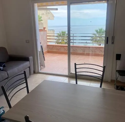 Appartamento fronte mare