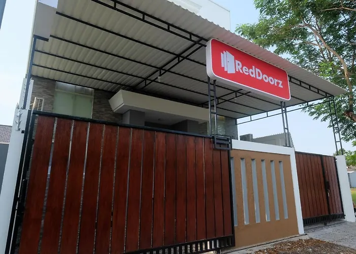 Reddoorz Near Kawasan Bandara Ahmad Yani Semarang 2