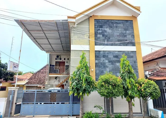 Griya Juanda Syariah Near Rs Dharma Husada Probolinggo Mitra Reddoorz