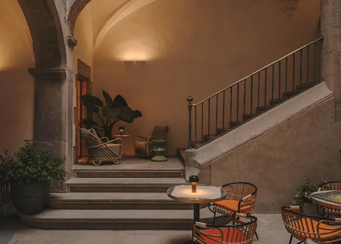 Hotel Palau Fugit