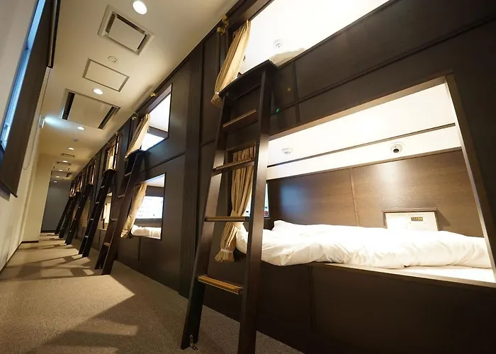 Wellcabin Tenjin - Male Only
