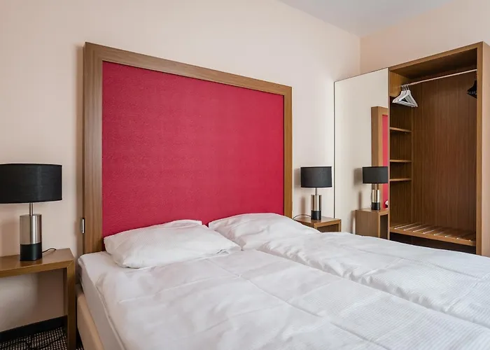 Point Hotel Apartments And Rooms
