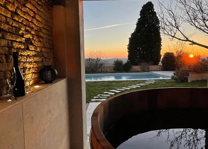 Suite intimiste avec Spa privatif et vue Pyrénées