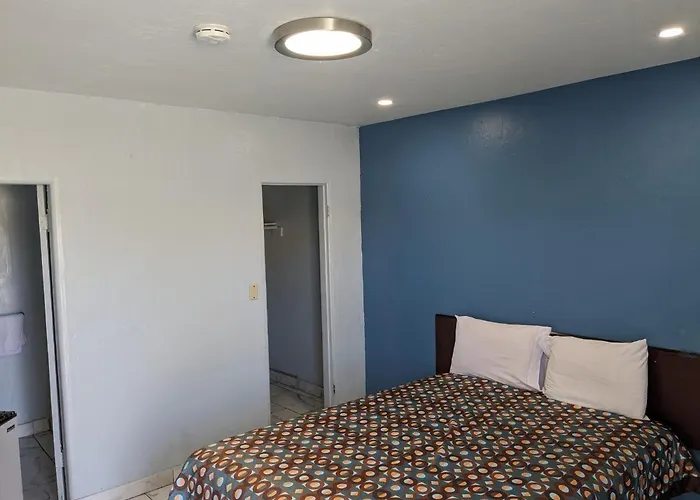 Green Spot Motel