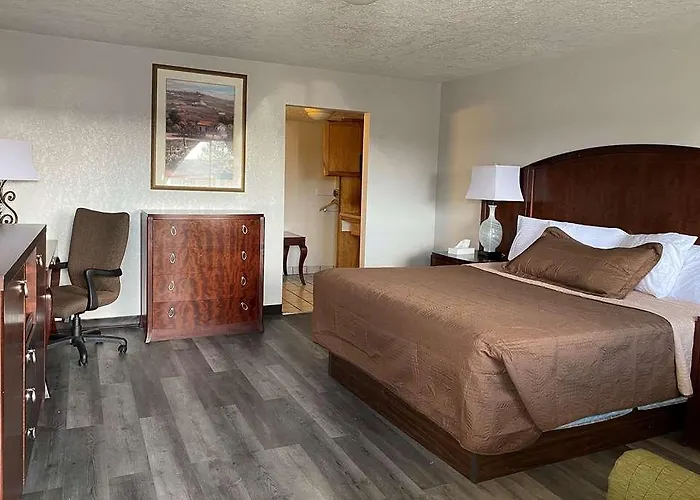 Travelodge By Wyndham Farmington Hwy 64