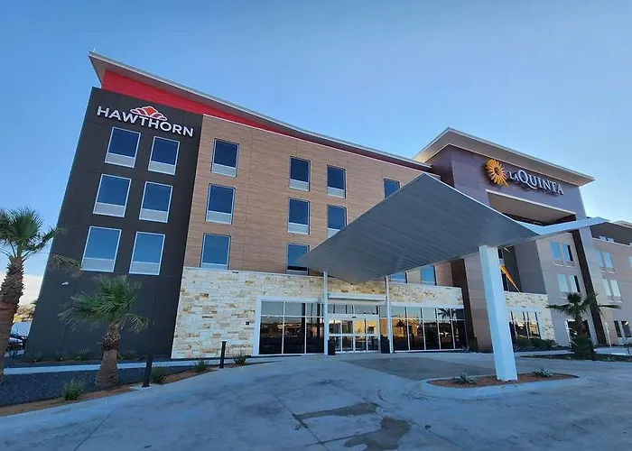 La Quinta Inn Suites Del Rio
