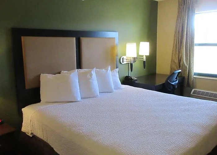 Mainstay Suites Rochester South Mayo Clinic