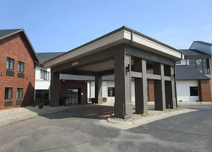 Surestay Plus Hotel By Best Western Watertown