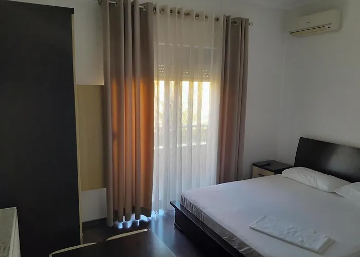 Hotel Yjet