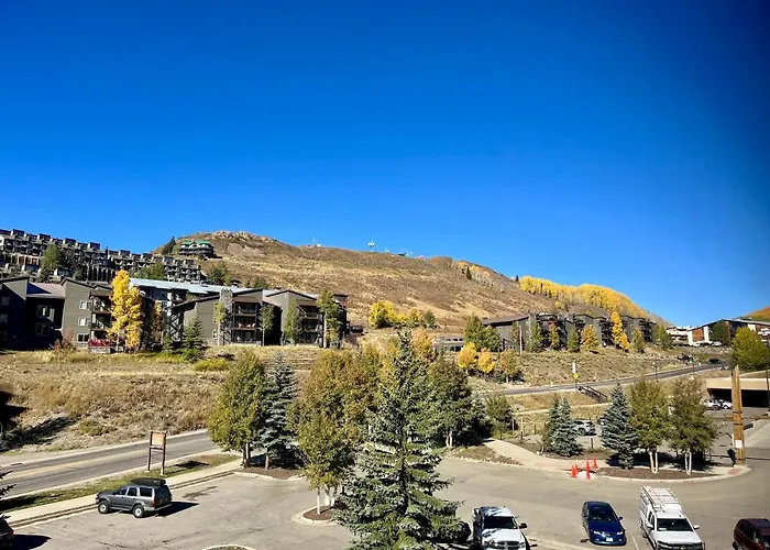 Mt Cb Base Area With King Bed, Outdoor Hot Tub & Pool
