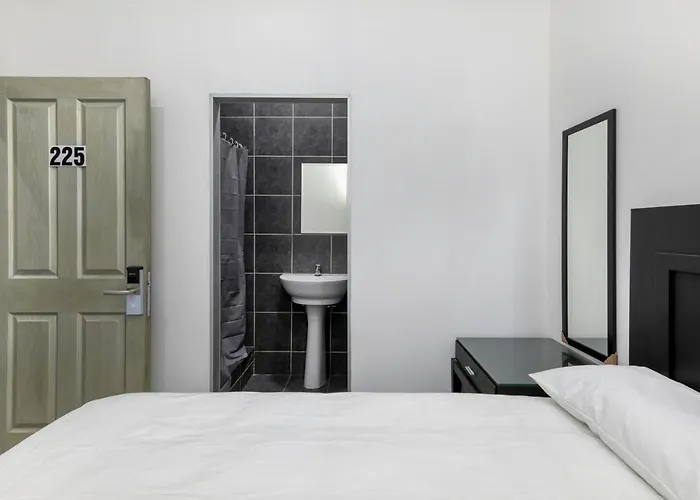 Inn & Out Express Sea Point