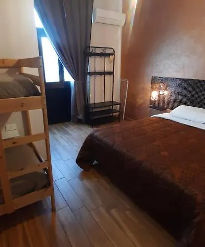 Cairoly Rooms'