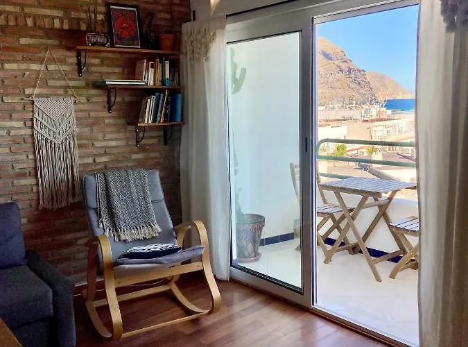 Bonito apartamento con vistas al mar