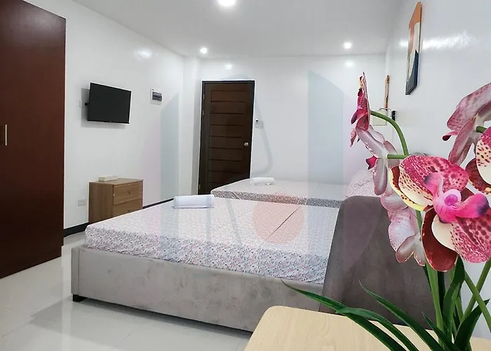 Ricres Hometel Double Bed R124