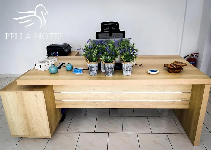 Pella Hotel - New