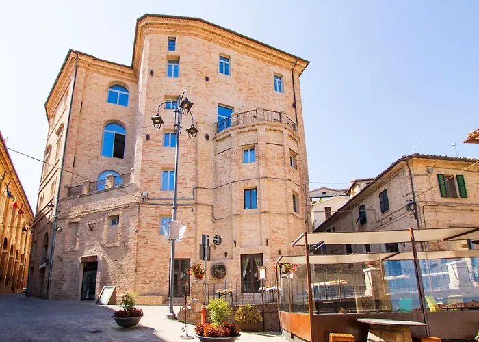 Ma Hotel