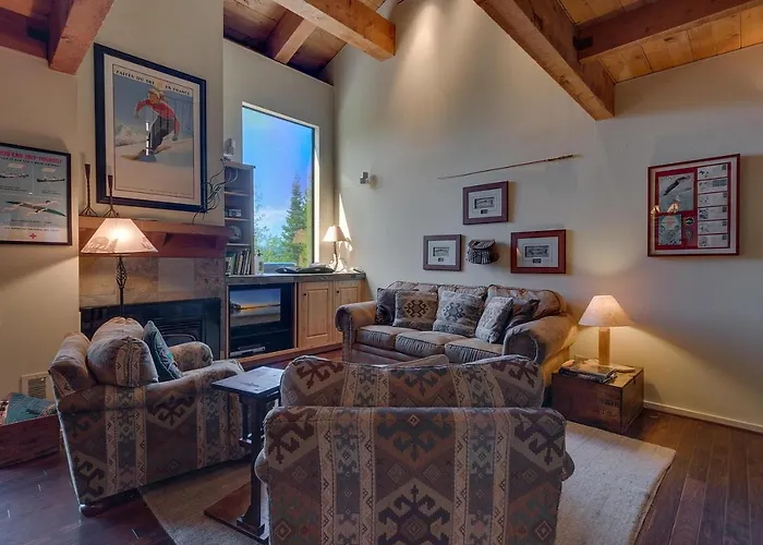 North Shore Condo - Updated 3 Story Condo Near Palisades Resort!