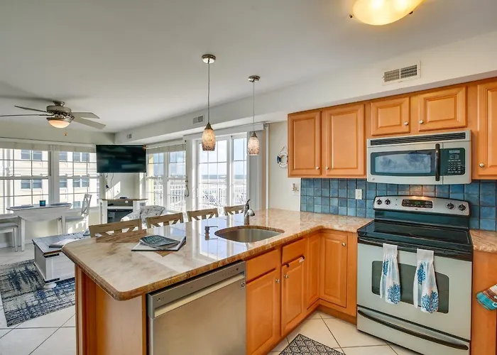 North Wildwood Condo - Beach Across Street!