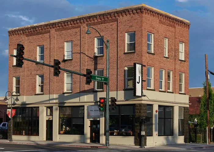 The Jesse Hotel & Bar