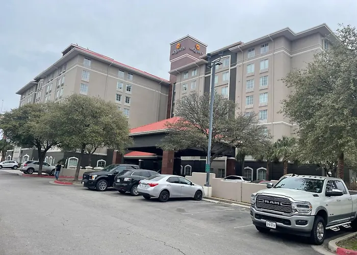 La Quinta By Wyndham San Antonio Airport