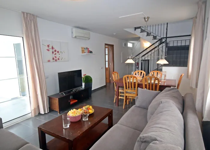 Villa Can Bella, 15 Minuten Zum Strand, Air Conditioning Is Not Included