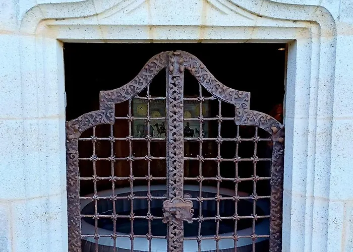 Chateau De La Grave