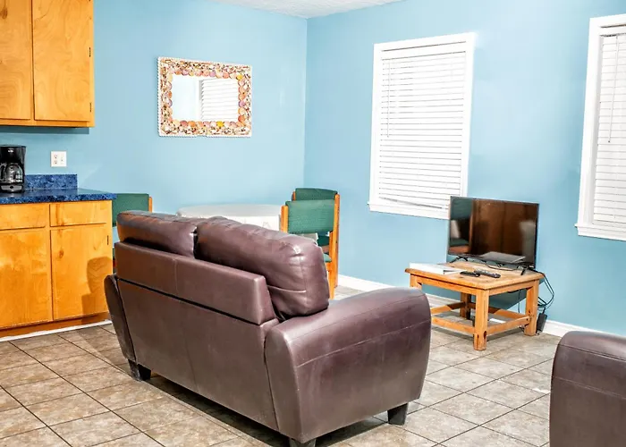 Captain'S Quarters